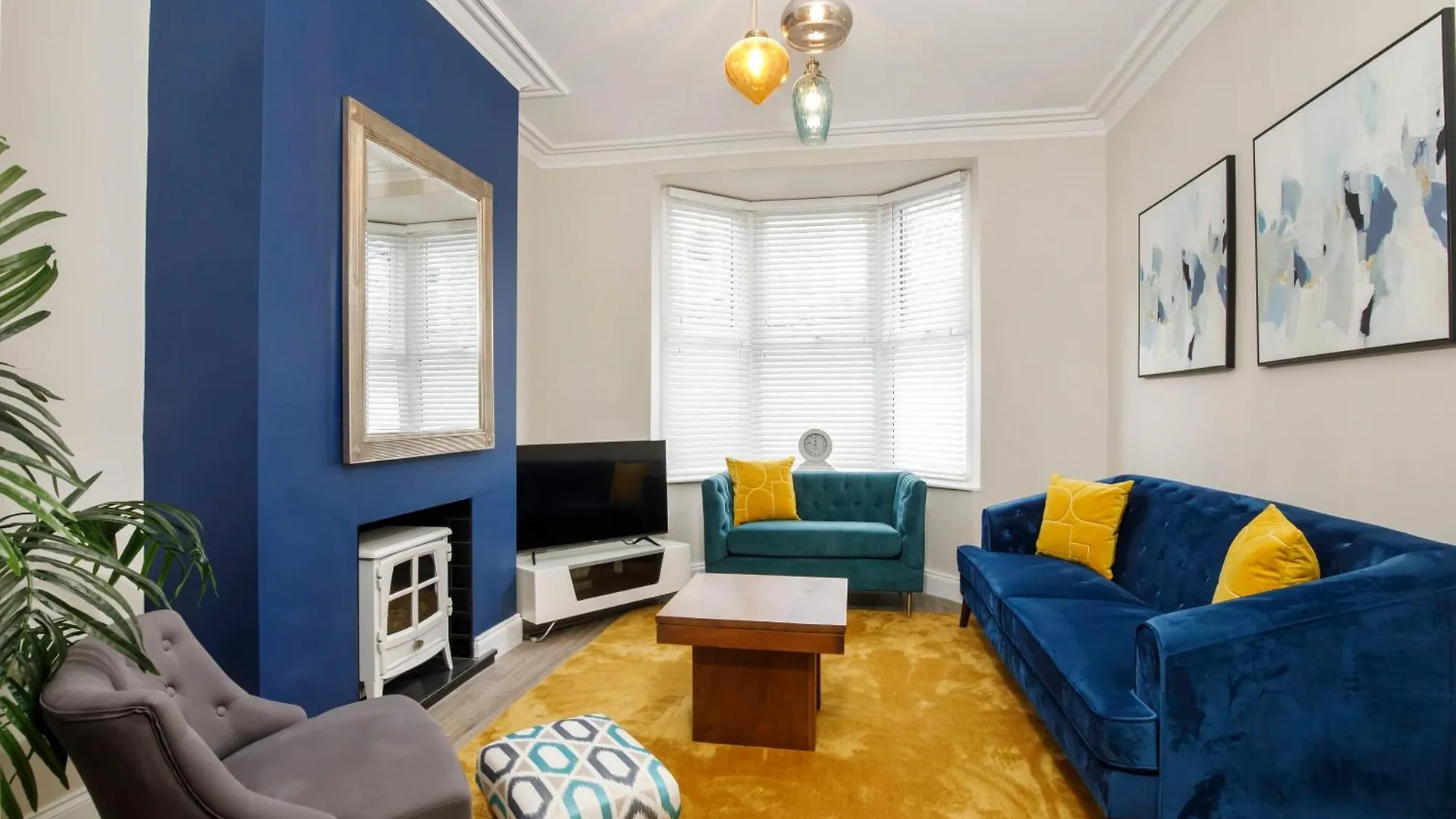 The Milton Sleeps 8 Close To York City Centre Pet Friendly location